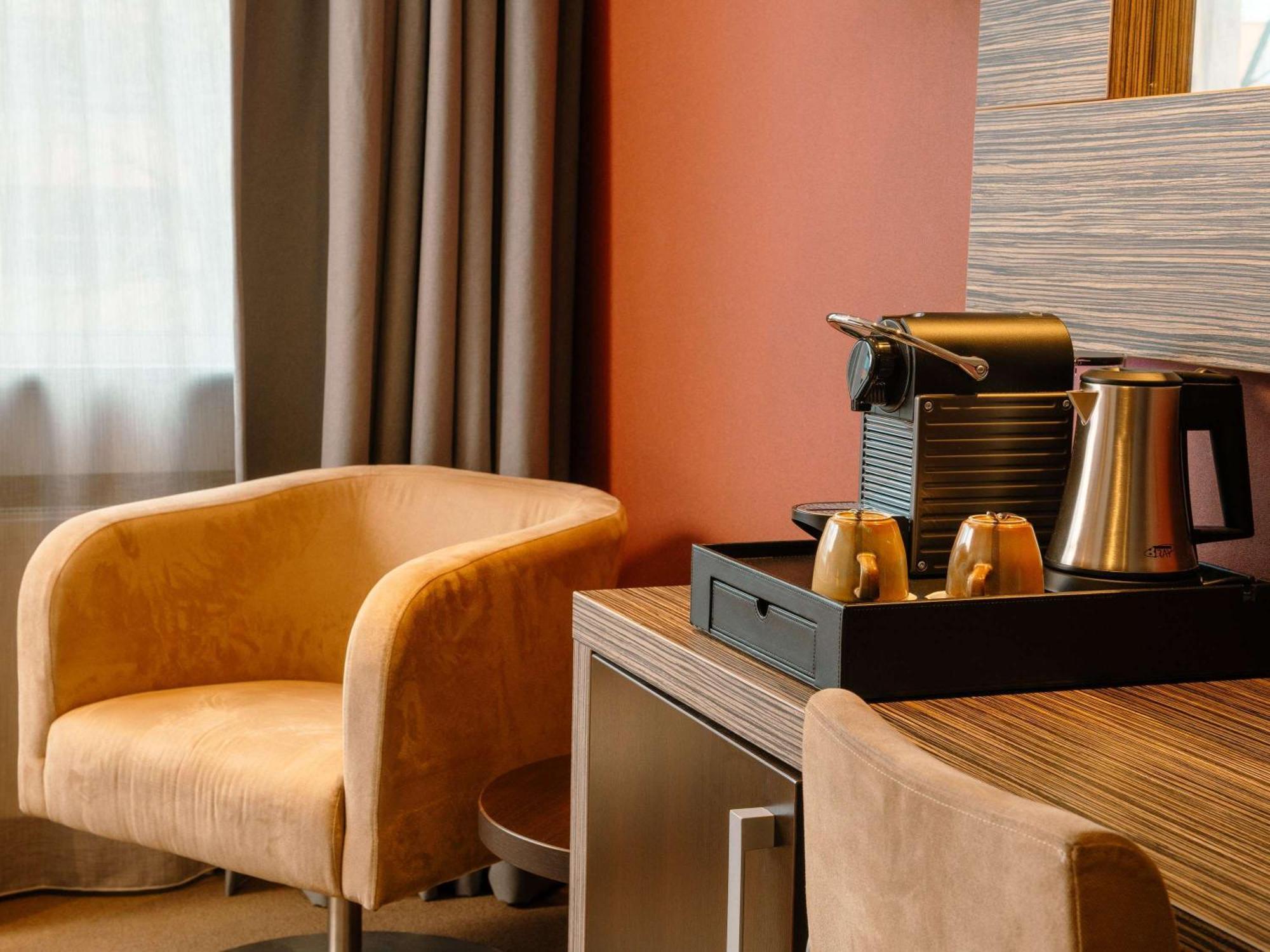Mercure Hotel Tilburg Centrum Exterior photo